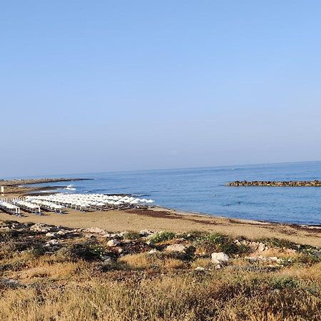 Lovely 1-Bedroom Unit @ Fabulous Location Paphos Exteriör bild