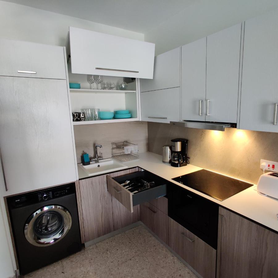 Lovely 1-Bedroom Unit @ Fabulous Location Paphos Exteriör bild