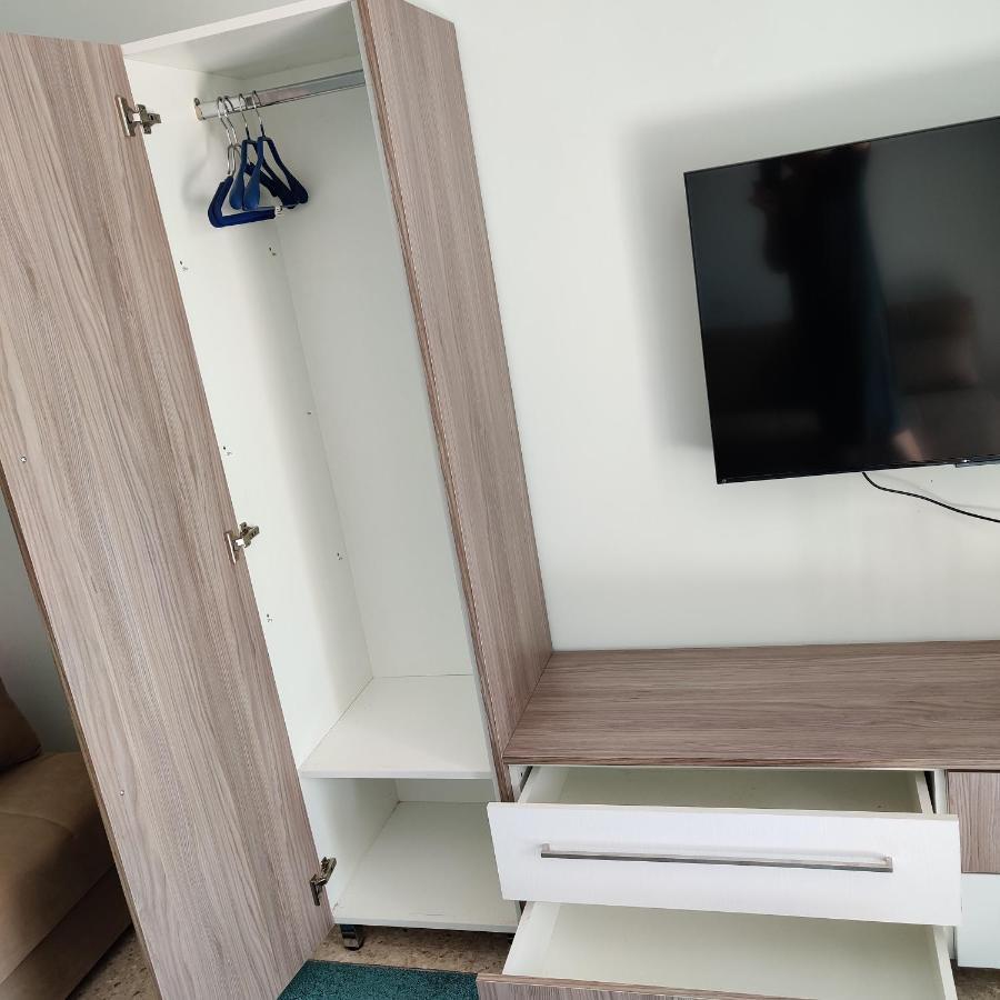 Lovely 1-Bedroom Unit @ Fabulous Location Paphos Exteriör bild