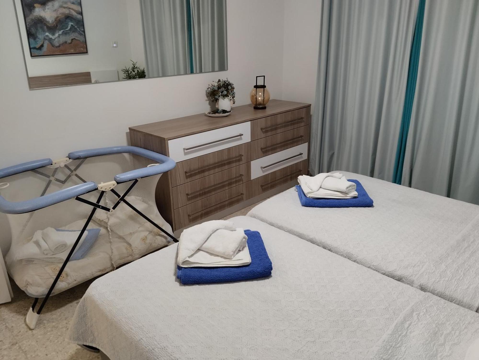 Lovely 1-Bedroom Unit @ Fabulous Location Paphos Exteriör bild